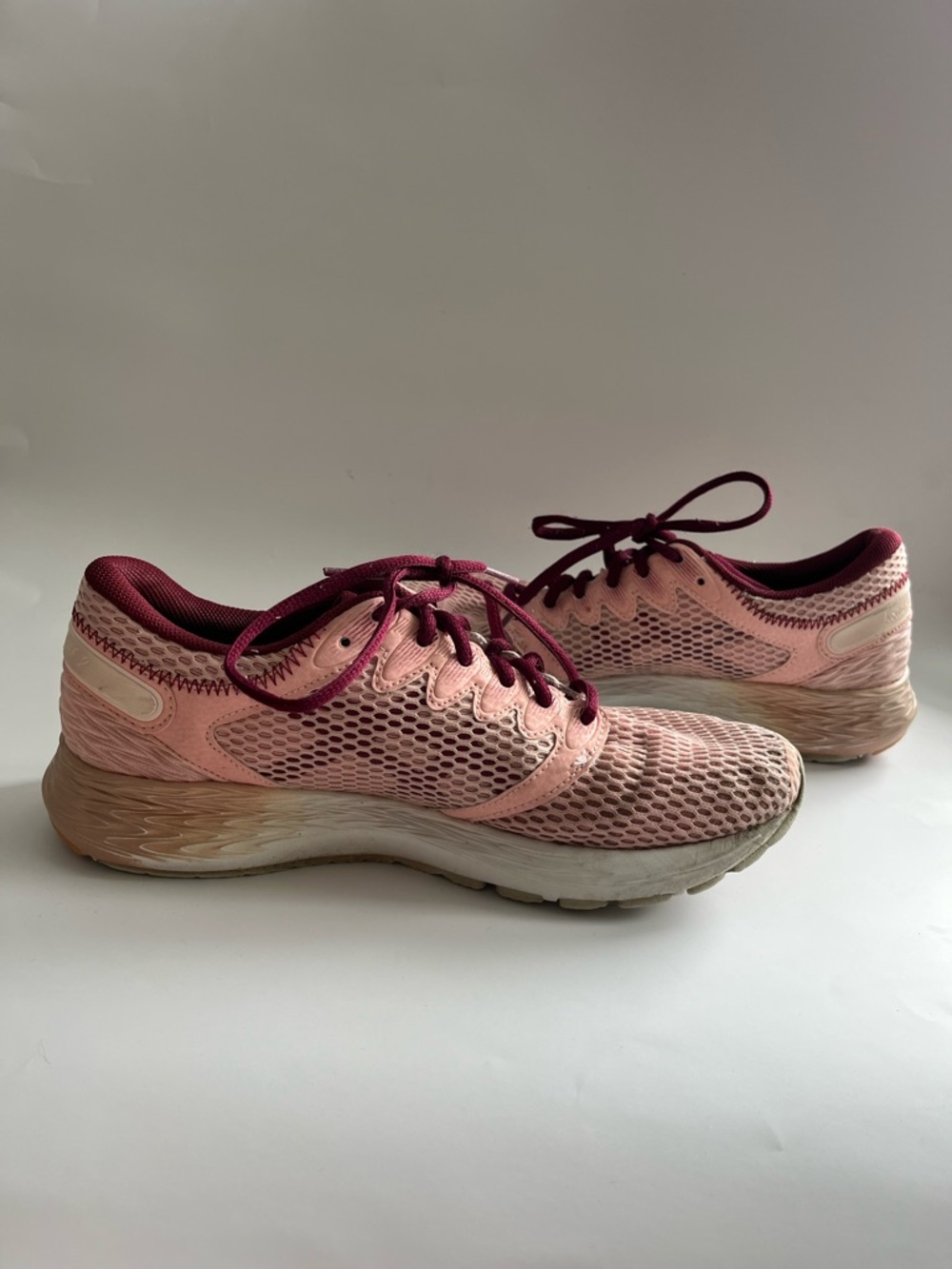 ASICS Women's ROADHAWK FF 2 Sneakers in size US 8.5